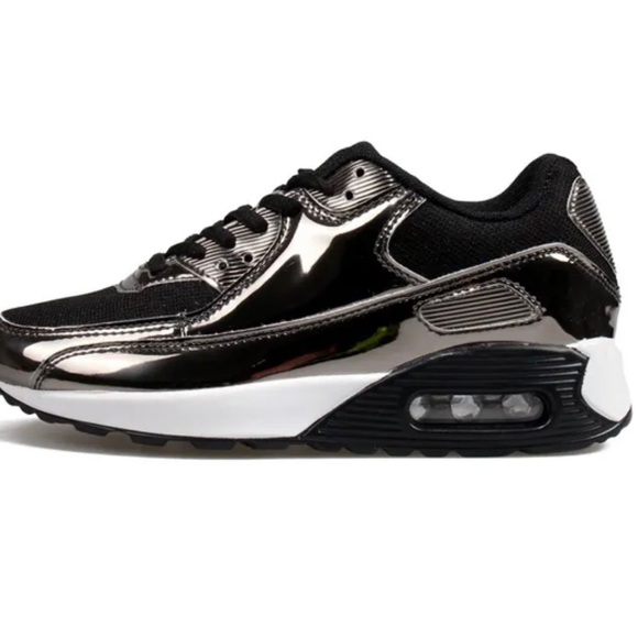 Black and silver shoes - Picture 7 of 7